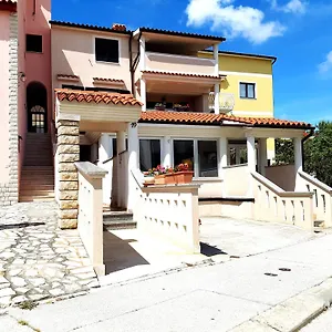 krajcer-apartments.in-istria.net/